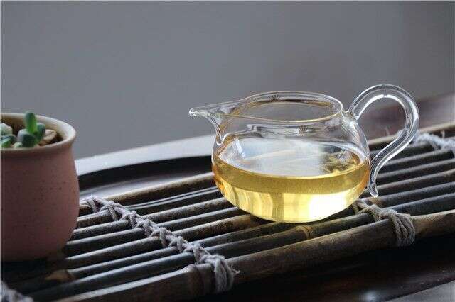 普洱生茶存放多久才好喝?生普一般存放几年才喝?