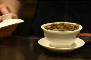 老徐谈茶新茶上市优质普洱怎么选？看茶味茶韵两大要素