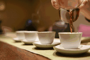 好茶需慢品为什么品茶要三口？