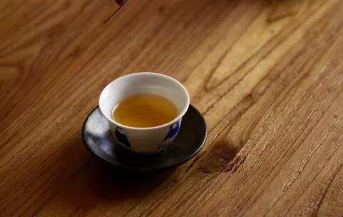 普洱生茶和熟茶哪个贵？最贵的普洱茶是什么？