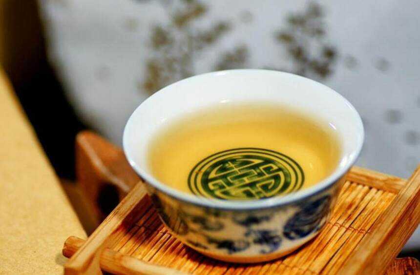 古树茶和普洱茶的区别是什么？