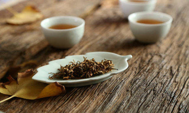关于茶艺的美文茶艺师在茶道里的世界翩翩起舞