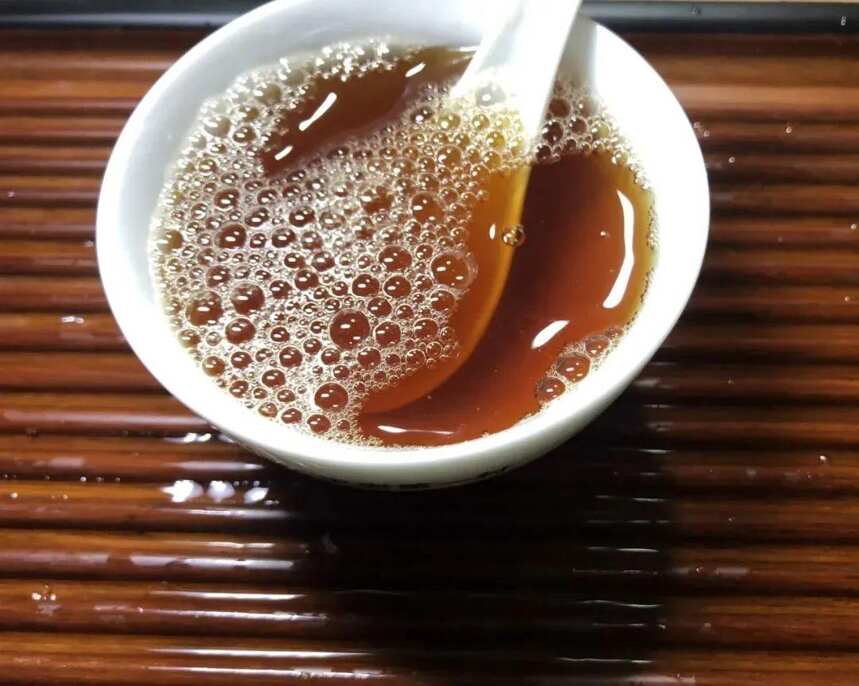 茶汤表面的“泡沫”——茶皂素