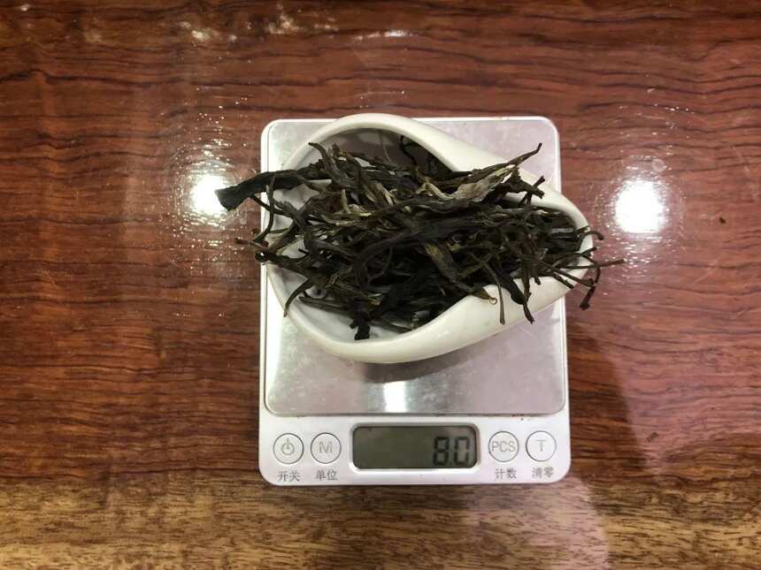 《老徐鉴茶》第556期：无任何信息的生茶品鉴报告（上海茶友寄）