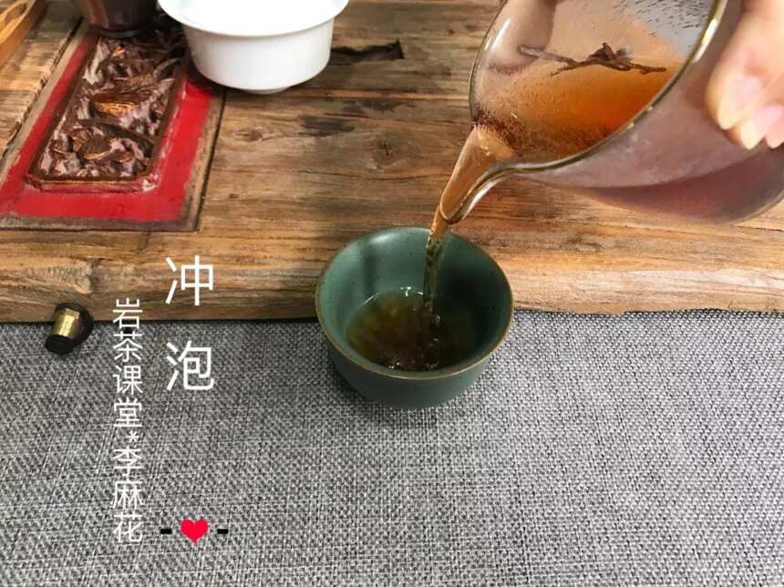 5年以上的老武夷岩茶，喝出梅子香、普洱味、糯香，是怎么回事？