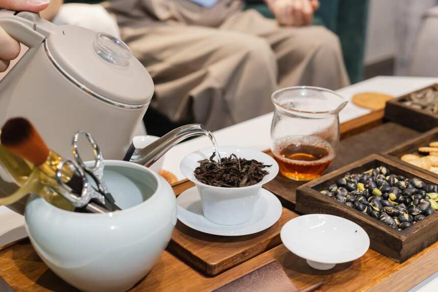 广东上班族喝茶必看，两款口粮茶好喝不贵，接待客户很上档次