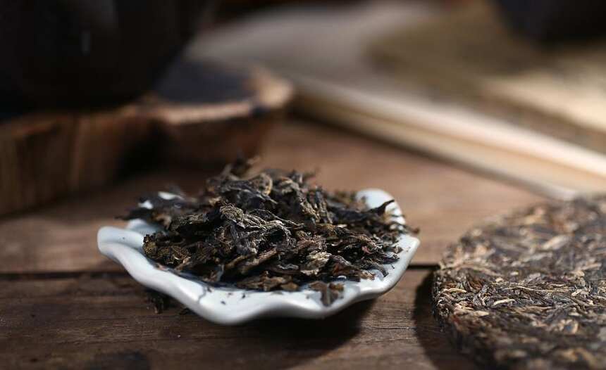 茶丨家里茶叶能放多久？（乌龙茶、红茶、白茶、黑茶篇）