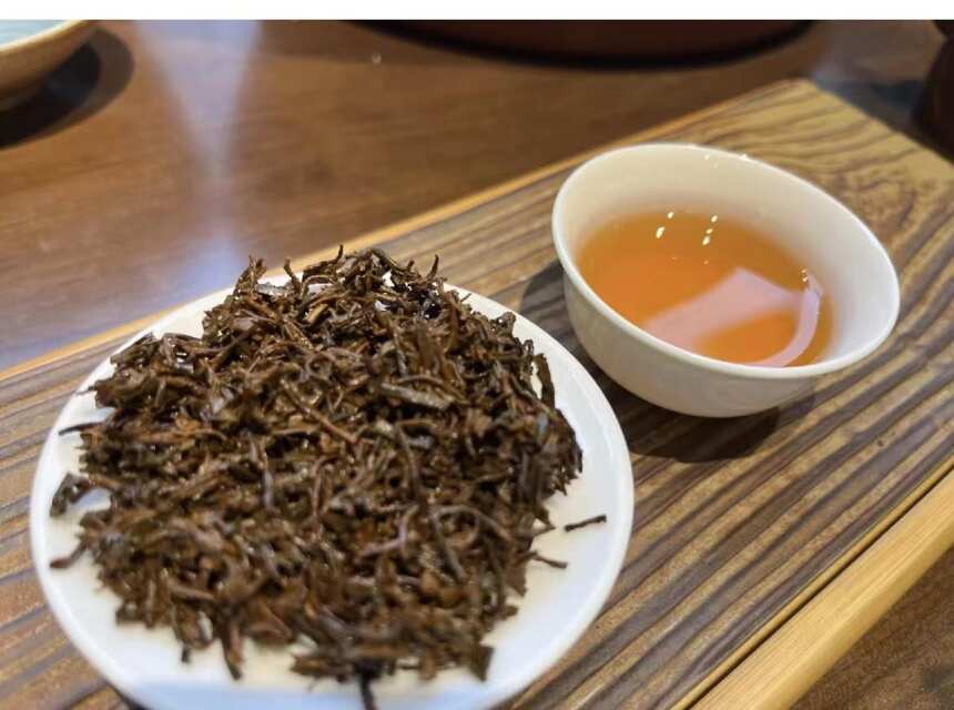 广东人最爱的这三款茶建议安排上，全是十大名茶，跟着送准不会错