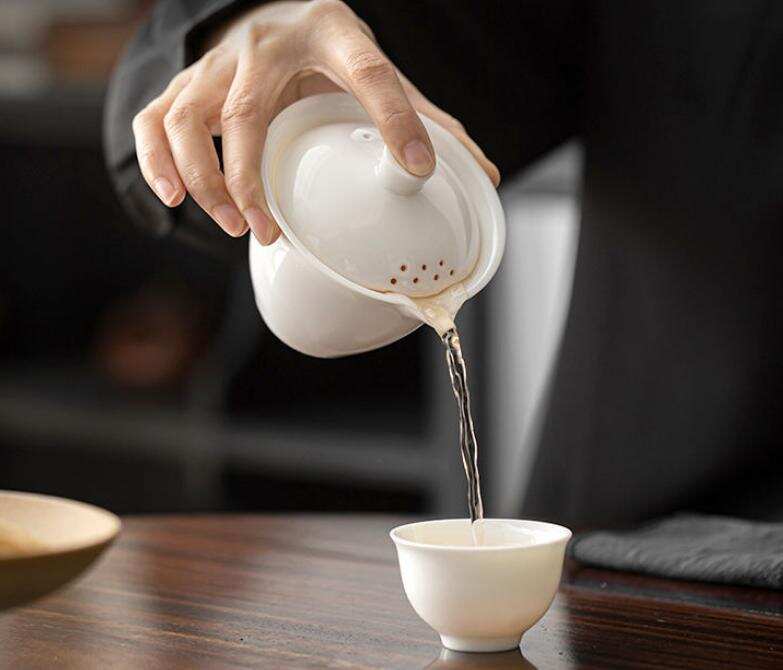 红茶，很“忌讳”用开水泡！想要茶汤鲜甜浓醇，做好这3点很关键