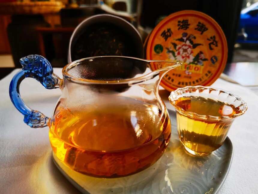 喝了那么多老茶，我终于找到一款纯干仓的老茶，实在太惊艳了