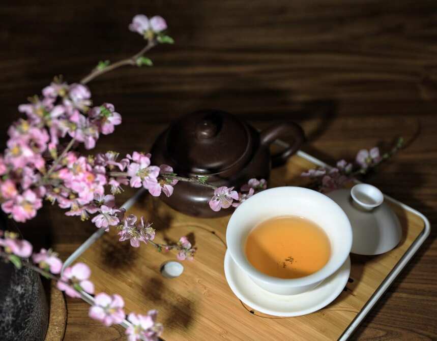 欢度国庆丨与茶寻欢，茶中有这三宝，还有什么理由不喝茶？