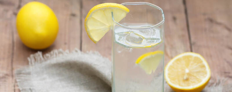 柠檬泡水的正确方法