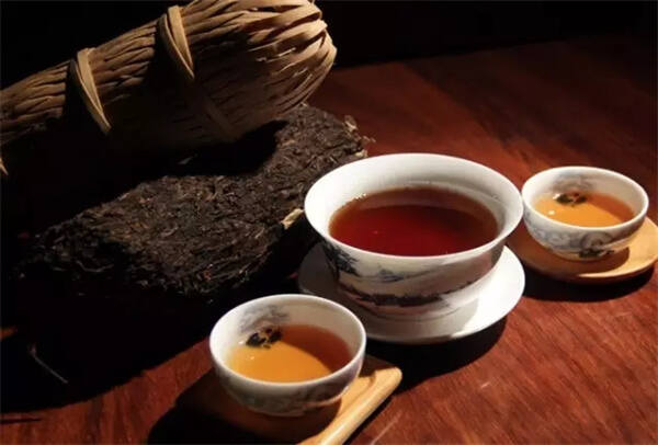 黑茶中最适合调饮的就是茯茶