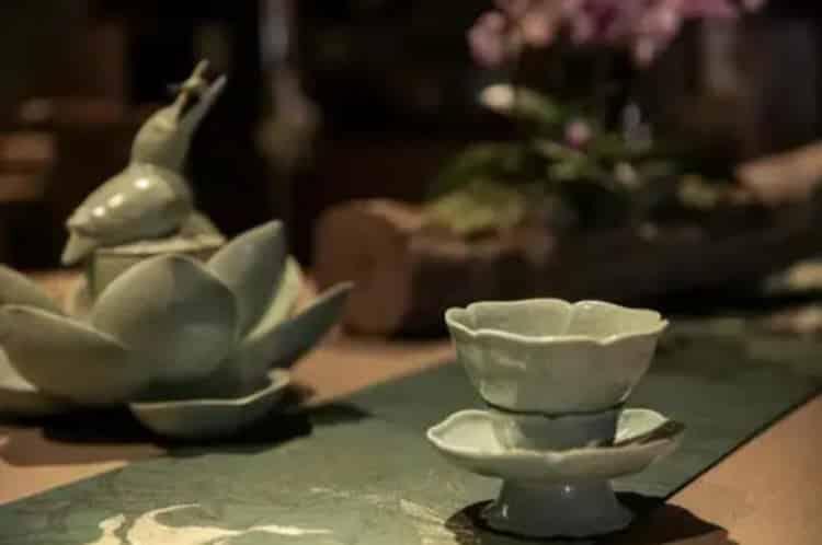 青瓷茶具第一次的使用方法_青瓷茶具第一次用需要煮吗？