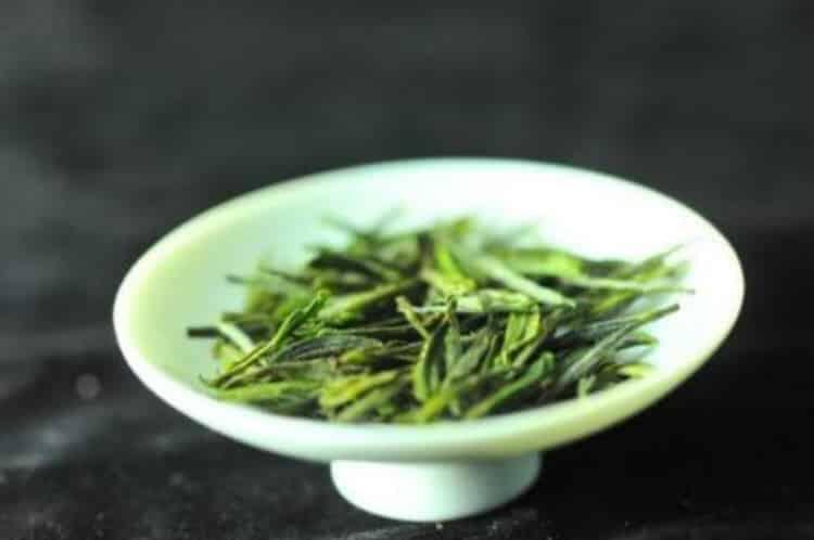 压扁的绿茶是什么压扁的绿茶是扁平形绿茶