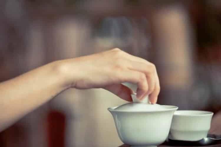 茶艺师证书国家取消了_茶艺师能自学考证吗？