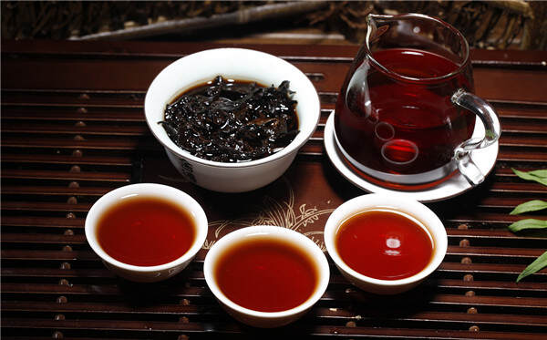 安化黑茶茯砖茶特殊功效