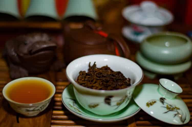 茶叶多少钱一斤_在50～100000元左右一斤