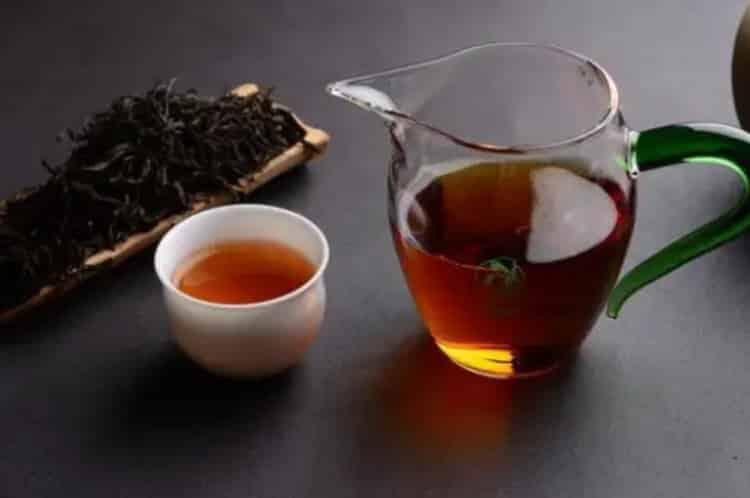 湿气重的人喝红茶还是绿茶