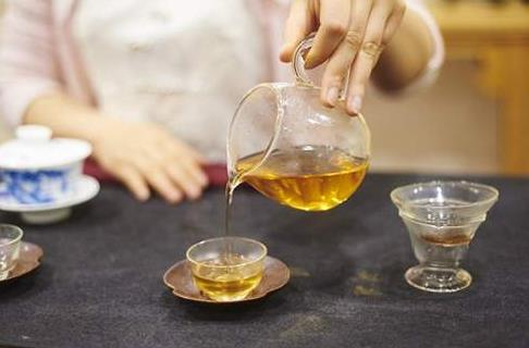安化黑茶会解药效吗？
