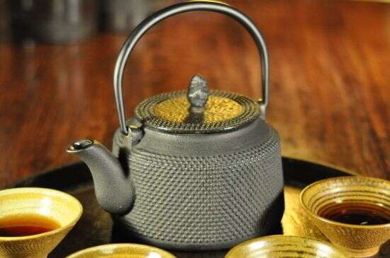 铁壶是泡茶还是煮铁壶泡茶好吗？