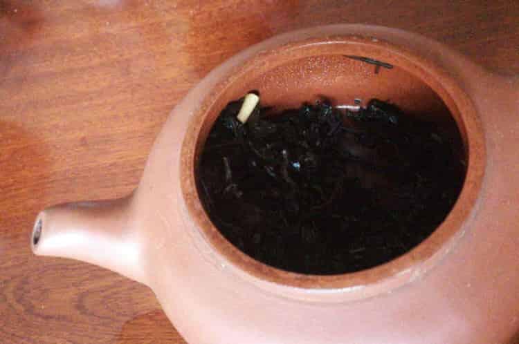 陕西茯砖茶功效与作用_什么人不能喝茯茶？