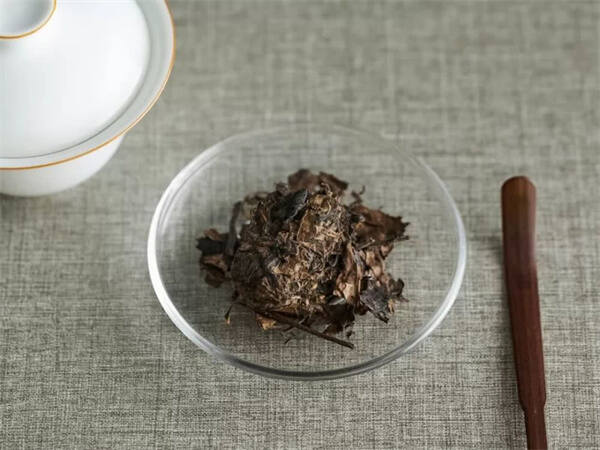白茶的叶底香，透过叶底鉴别白茶品质