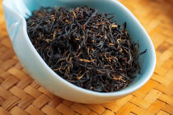 细细的红茶是什么品种_细长条的红茶是什么茶？