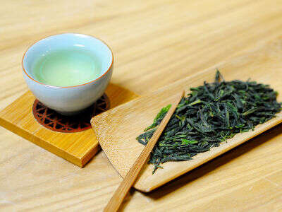 红茶和绿茶的区别_常喝红茶好还是绿茶好？