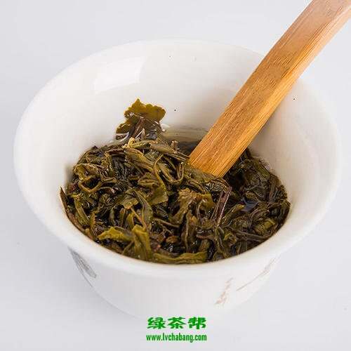 【茶功效】老绿茶的药用价值 喝老绿茶的功效与好处