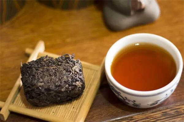 黑茶浑身是“宝”,难怪越来越多的茶友开始喝黑茶!
