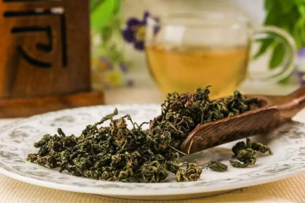 青茶和绿茶有什么区别_青茶和绿茶哪种是半发酵茶