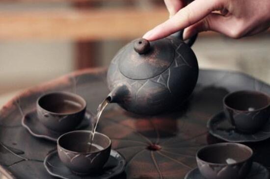 坭兴陶主要泡什么广西坭兴陶壶适合泡哪些茶？