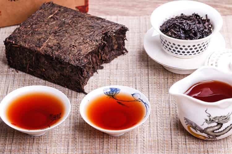 【收藏】普洱茶和绿茶哪个功效比较好,有哪些禁忌?