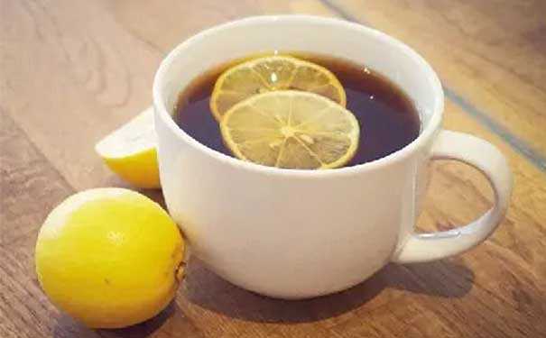 柠檬红茶隔夜喝会怎样 柠檬红茶空腹喝可以吗