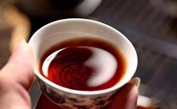 普洱属于什么茶？普洱茶是红茶吗还是黑茶？