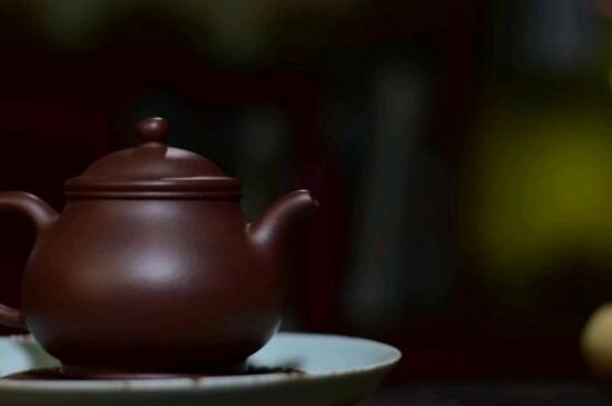 常见的七大材质的茶具优缺点_用什么材质的茶具泡茶最好？