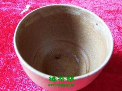 为什么绿茶不容易起茶垢？茶垢如何清洗