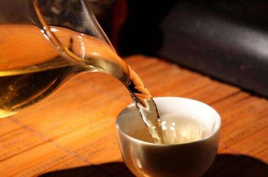 普洱刮油的表现_普洱茶刮油是通过排便？