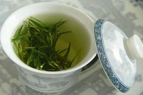 【茶功效】竹叶茶的功效与作用 喝竹叶茶的好处有哪些