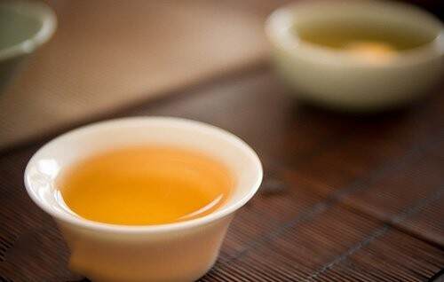 普洱茶的美容功效 能排毒减肥抗衰老