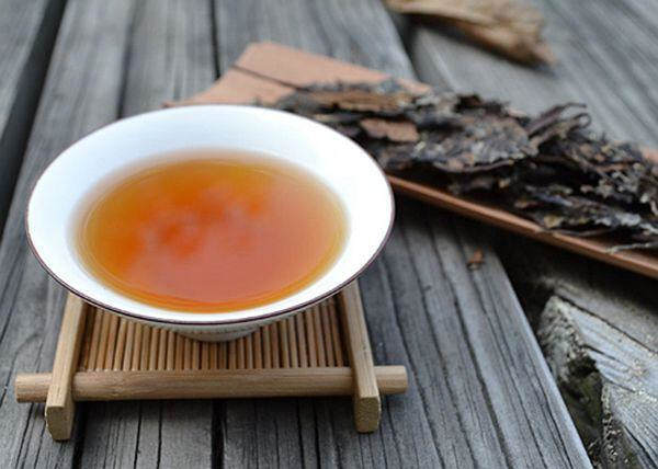 白茶有美容抗辐射的功效吗，白茶养生功效是吹牛还是实力？