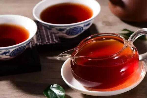 普洱茶生茶好还是熟茶好_普洱生茶和熟茶的区别