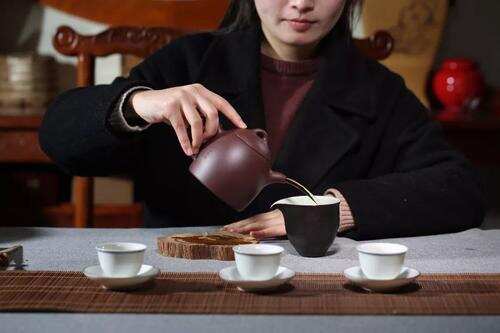 紫砂壶应该配什么茶叶好？
