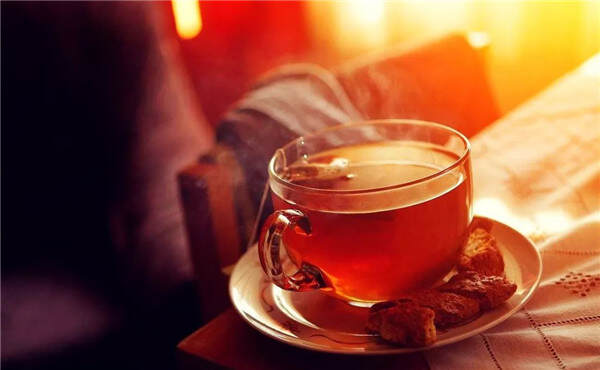 简单生活从欣赏一杯致简红茶开始