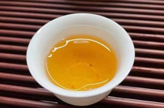 红茶不能一直泡在杯子里喝么_怎样泡红茶才是正确的？