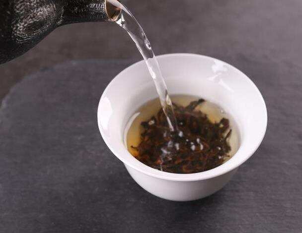 正山小种的功效与作用_喝正山小种红茶有什么好处？