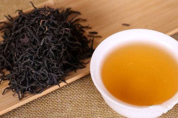 红茶绿茶的区别作用_红茶的作用和绿茶的作用分别是什么