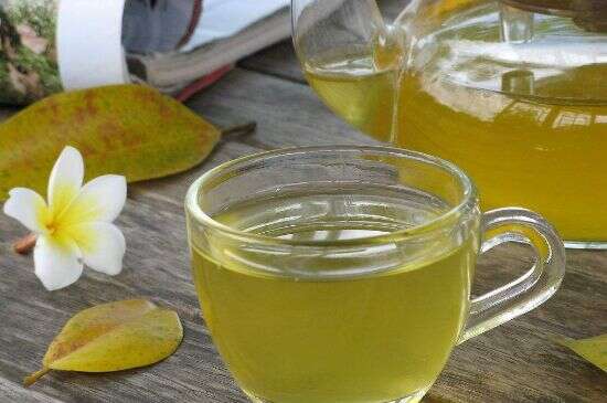 蜂蜜泡茶叶的副作用_蜂蜜泡茶叶有什么禁忌