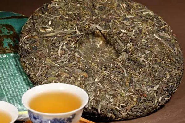 普洱生茶和熟茶哪个好_普洱茶怎么区分生茶和熟茶